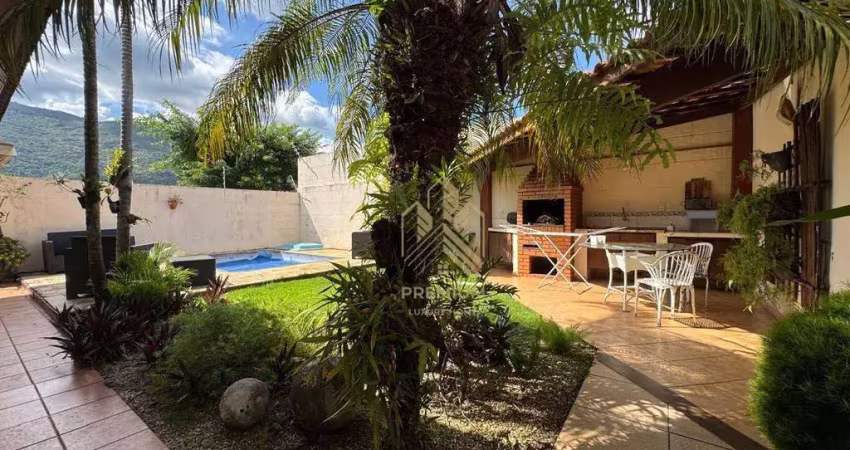 Casa com 3 dormitórios à venda, 207 m² por R$ 1.080.000,00 - Vila Petrópolis - Atibaia/SP