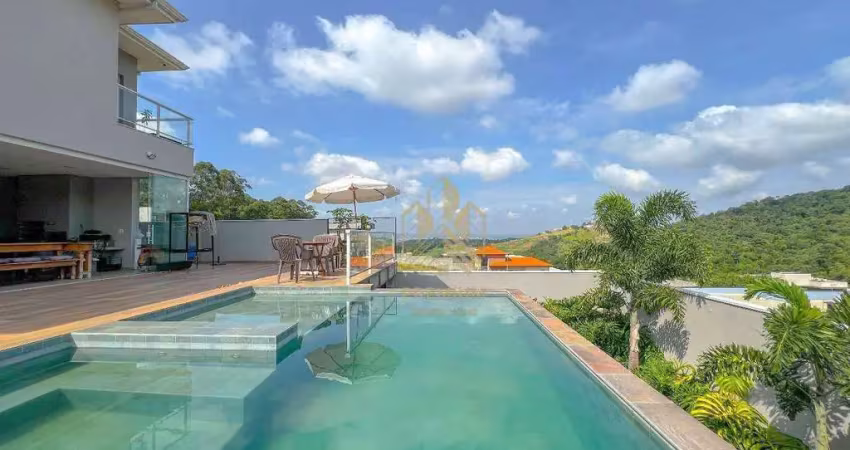 Linda Casa com piscina no Quintas do Boa Vista, área de 600m2 em Condominio Fechado - Atibaia/SP