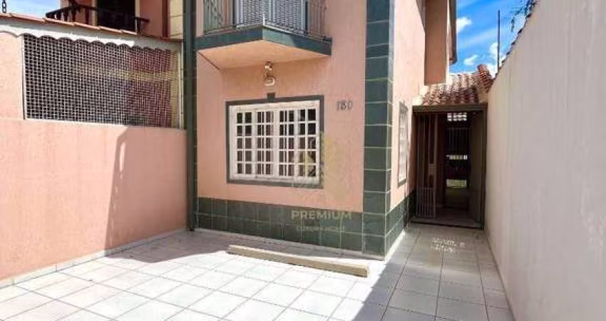 Casa com 3 dormitórios à venda, 143 m² por R$ 750.000 - Atibaia Jardim - Atibaia/SP