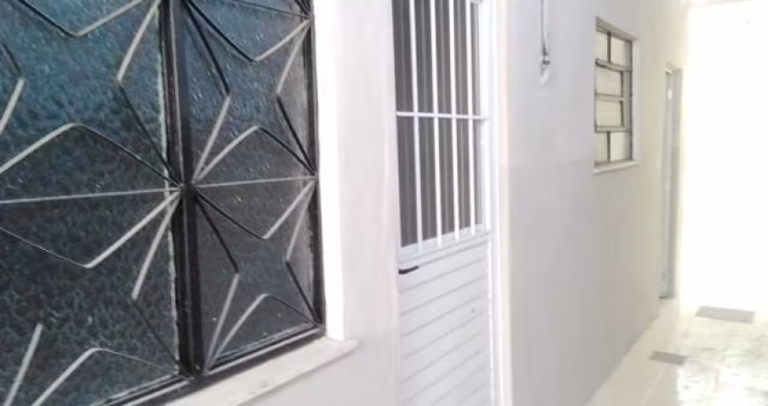 Bangu – Duas excelentes casas independentes – Rua Aglaia