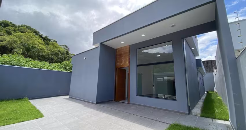 Casa para Venda em Caraguatatuba, Massaguaçu, 3 dormitórios, 1 suíte, 3 banheiros, 2 vagas