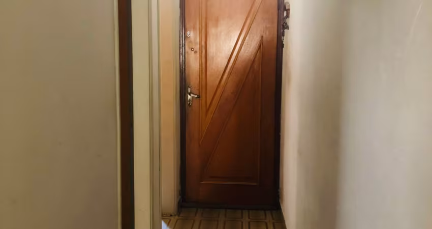 CASA À 150 METROS DA PRAÇA STA TEREZINHA, TAUBATÉ