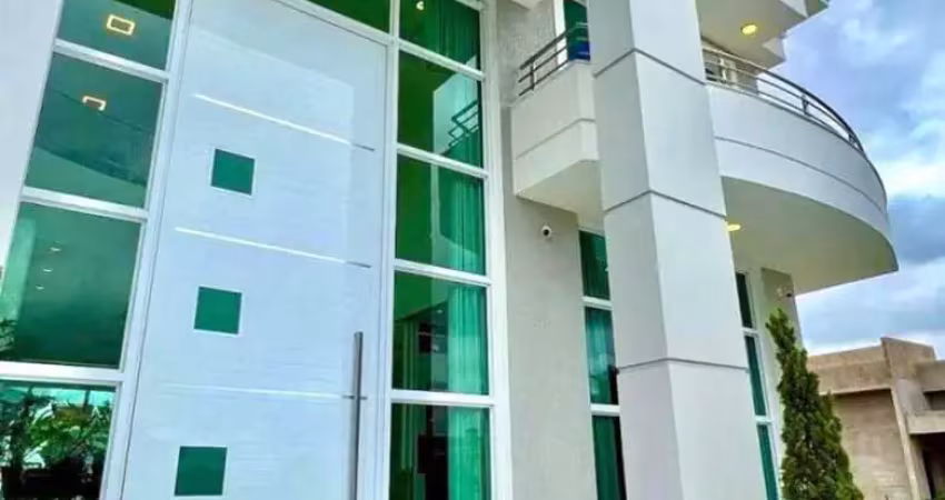 Casa com 1132 m² de terreno e 817 m² de área construída com 4 suítes, sendo 1 suíte master, no condomínio quinta das paineiras em jundiaí sp