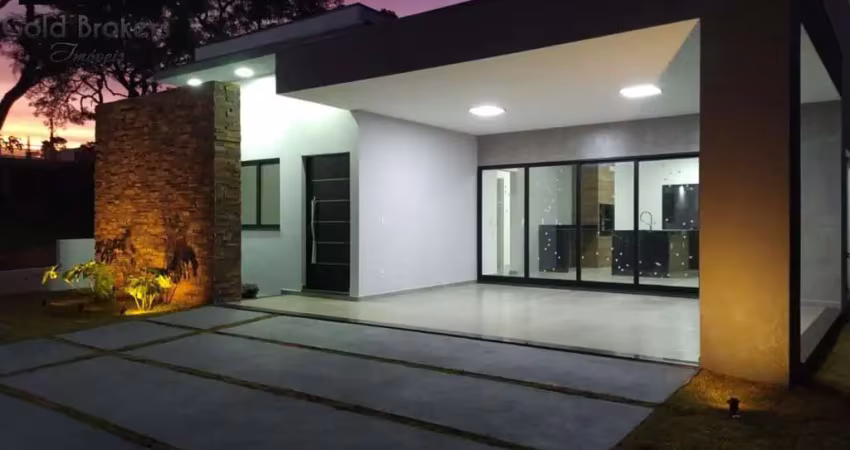 Casa de 176m² recem construida com 3 dormitórios, sendo 1 suíte com closet no condomínio riviera de santa cristina iii em itaí - sp