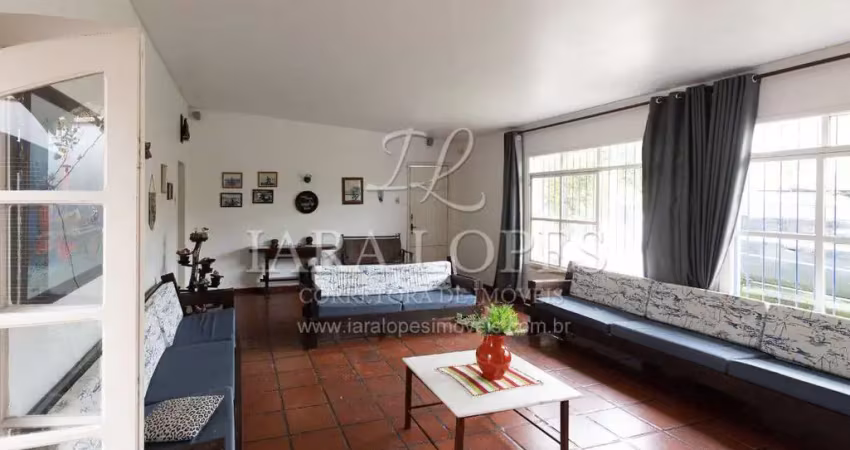 CIV 230 - CASA INDEPENDENTE A 50 METROS DA PRAIA DOS ANJOS, À VENDA EM ARRAIAL DO CABO/RJ