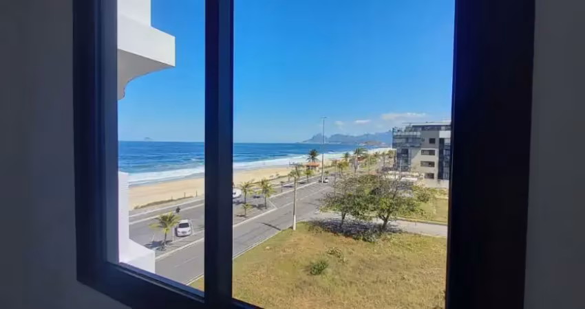 Lindo apartamento com 3 suítes de frente para o mar