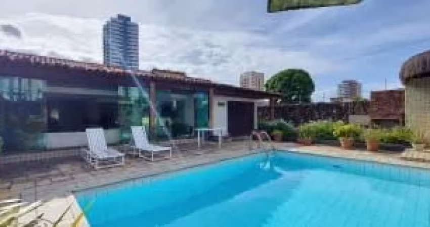 Casa/Padrão - Residencial - No bairro Candeias