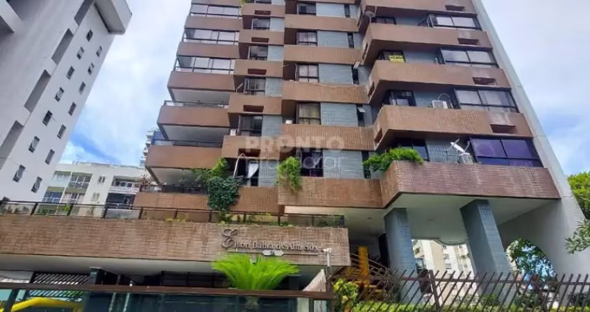 Apartamento beira mar  com 3 quartos sendo todos suites em candeias