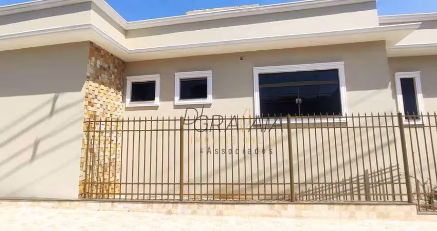 Casa com 4 quartos sendo 2 suítes  à venda, 272 m² por R$ 800.000 - Campos Elíseos - Varginha/MG