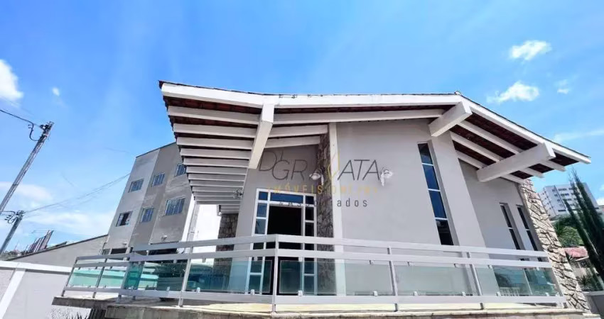 Casa com 3 quartos  à venda, 513 m² por R$ 1.700.000 - Vila Pinto - Varginha/MG