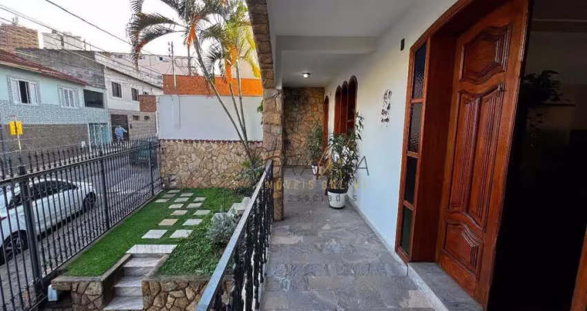 Casa com 4 dormitórios à venda, 354 m² por R$ 1.300.000,00 - Centro - Varginha/MG