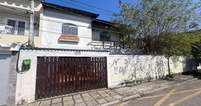 Casa duplex à venda – taquara | 225 m² de terreno | 176 m² de área construída