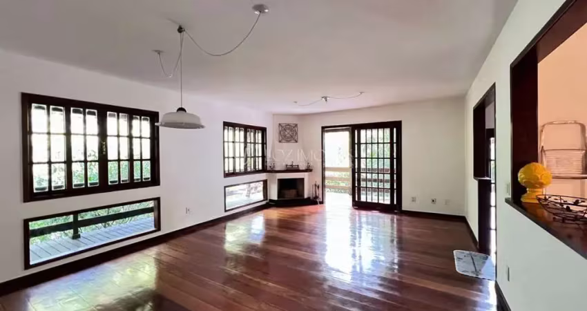 Casa em condomínio do sino em vargem grande, casa duplex no meio da floresta