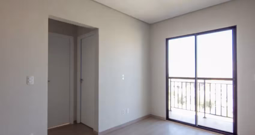 Lindo apartamento em condomínio com coworking, academia e piscina.