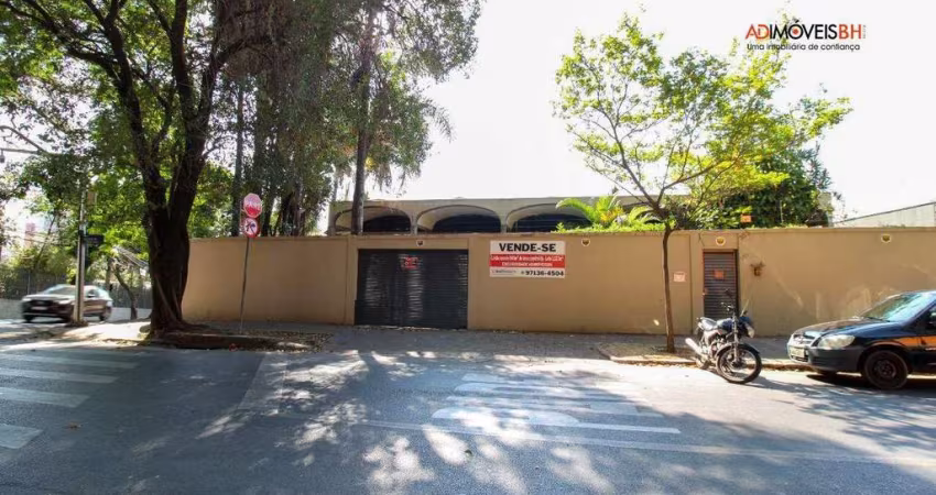Casa Residencial à venda, 8 quartos, 2 suítes, 13 vagas, Cidade Jardim - Belo Horizonte/MG