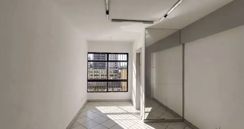 Sala comercial para alugar na Rua Mato Grosso, Barro Preto, Belo Horizonte