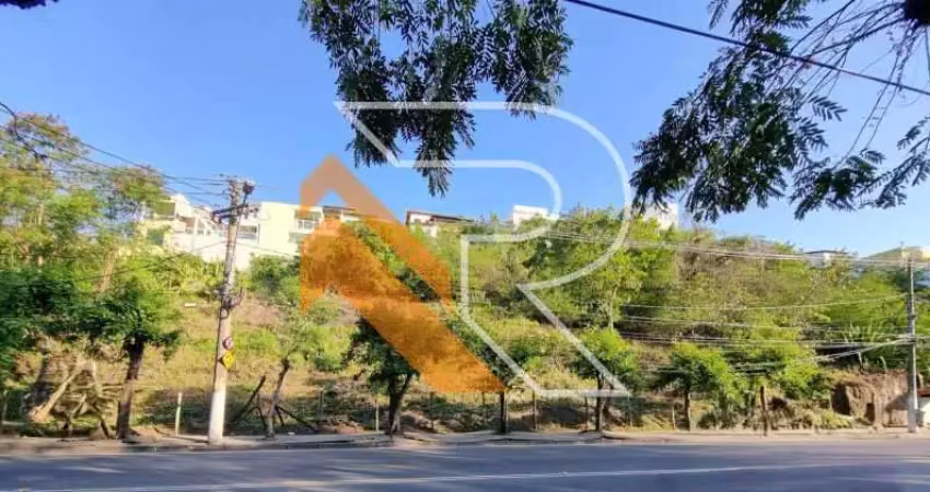 Terreno à venda na Avenida Almirante Tamandaré, Piratininga, Niterói