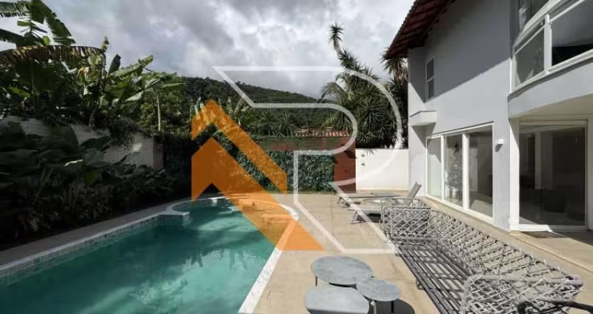 Casa em condomínio fechado com 3 quartos à venda na Avenida Professor Florestan Fernandes, Camboinhas, Niterói