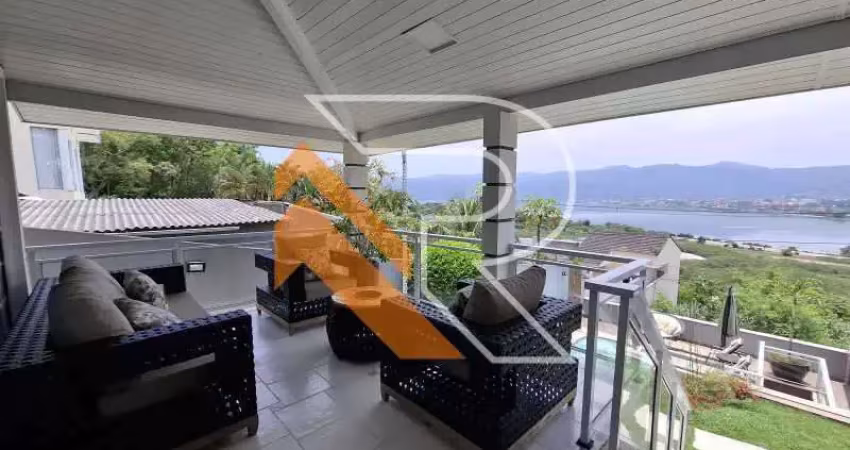 Casa com 3 quartos à venda na Rua Achylles de Albuquerque Oliveira, Camboinhas, Niterói