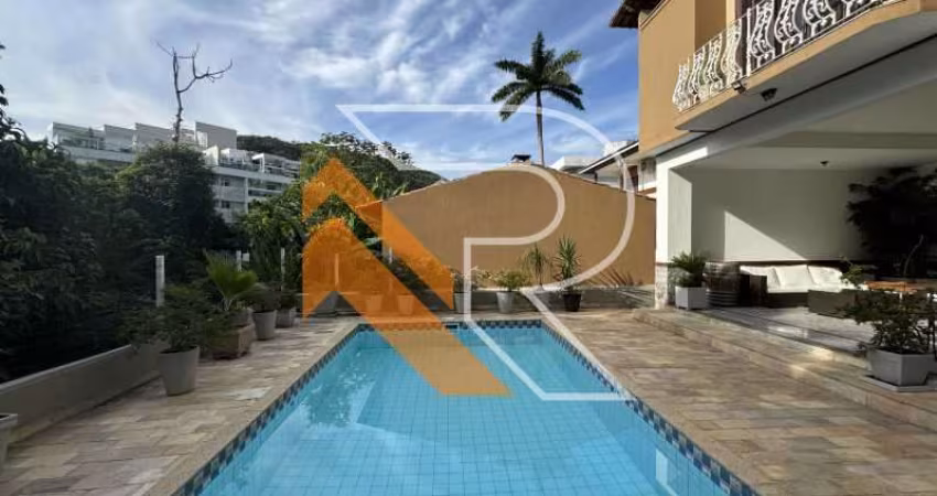Casa em condomínio fechado com 5 quartos à venda na Avenida Professor Florestan Fernandes, Camboinhas, Niterói
