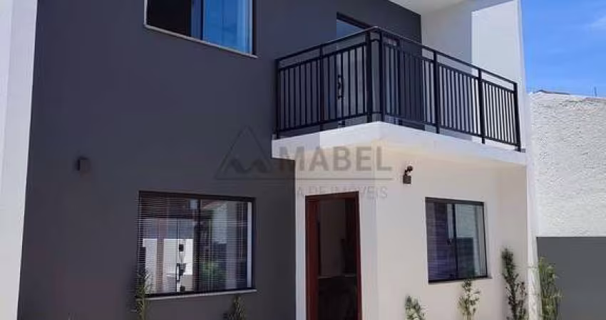 Vendo casa 2 dormitórios, 2 banheiros em Garopaba