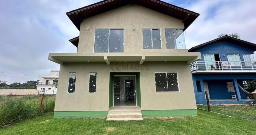Casa com 03 quartos sendo 01 suíte na Ibiraquera
