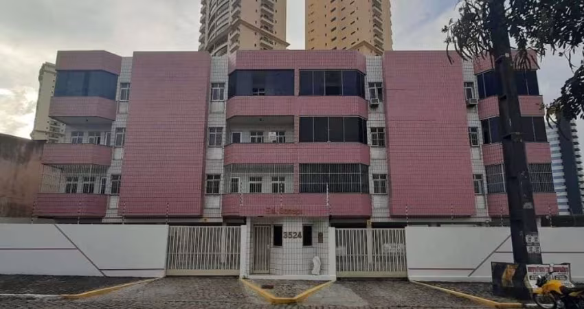 Apartamento com 3 dormitórios à venda, 130 m² por R$ 260.000,00 - Candelária - Natal/RN