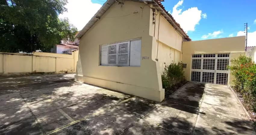 Casa com 7 dormitórios para alugar, 335 m² por R$ 7.000/mês - Centro - Teresina/PI