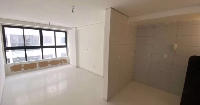 Apartamento com 3 dormitórios para alugar, 66 m² por R$ 2.343/mês - Uruguai - Teresina/PI