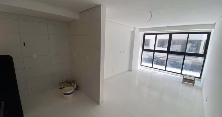 Apartamento com 3 dormitórios para alugar, 66 m² por R$ 2.343/mês - Uruguai - Teresina/PI