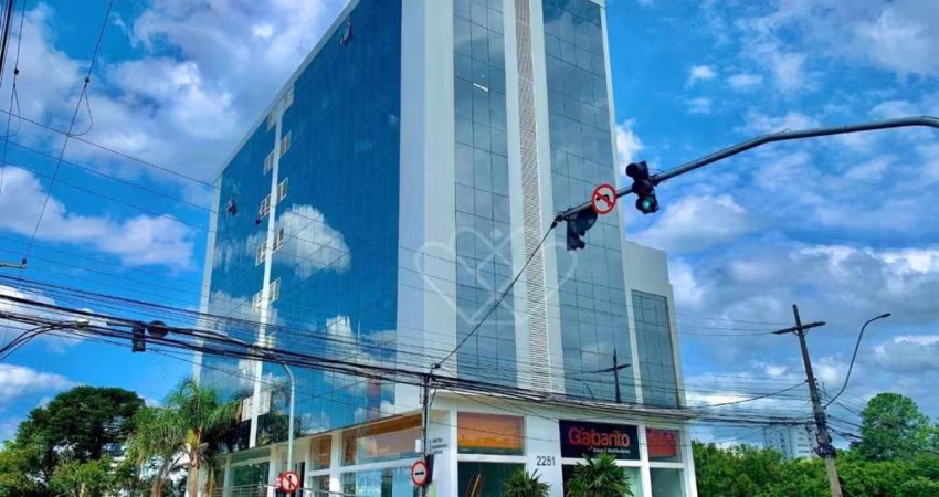 Sala Espaçosa no Centro Comercial Lusitano - Disponível para Venda ou Locação