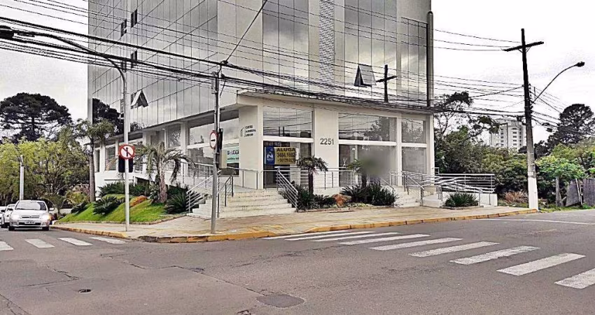 Oportunidade Única: Loja Comercial no Centro Profissional Lusitano
