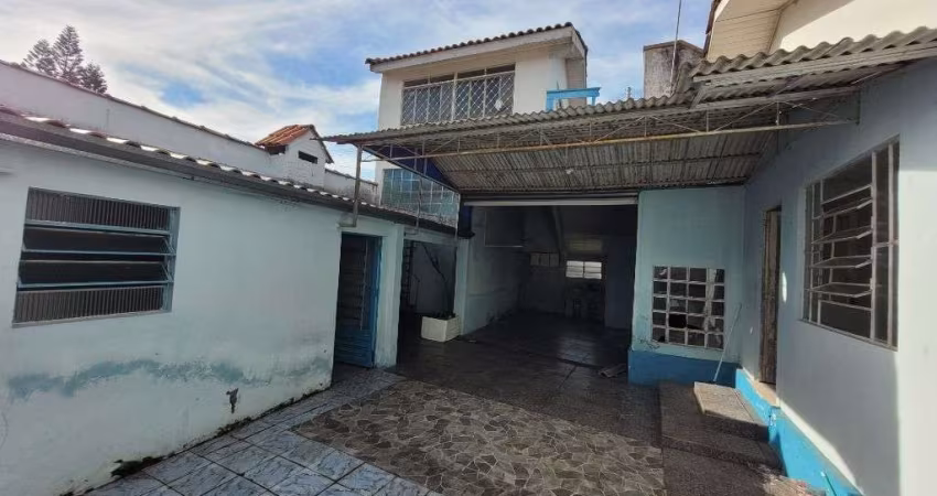 Casa Ampla com 4 Dormitórios