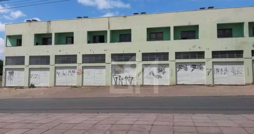 Loja comercial com garagem para alugar em bairro estratégico
