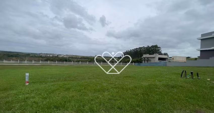 Terreno Exclusivo na Quadra de Entrada: A Fundação Perfeita para sua Casa dos Sonhos