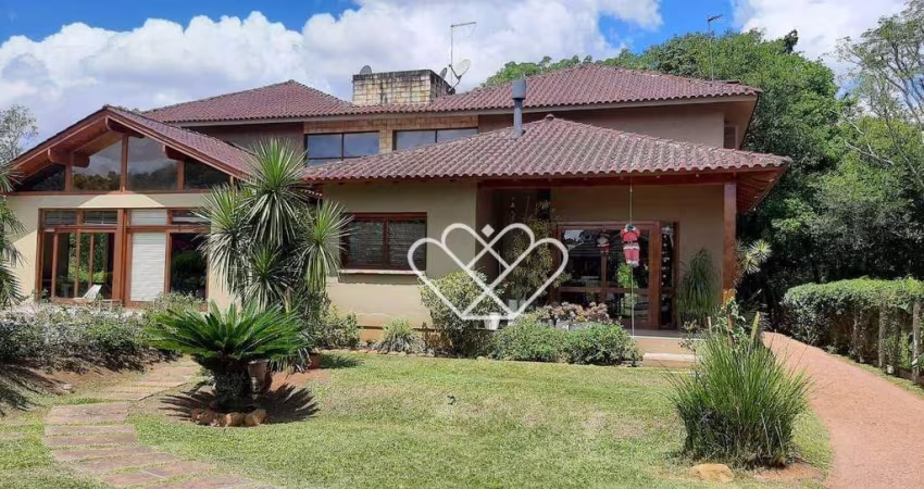 Exclusiva Residência em Condomínio Paragem dos Verdes Campos com 3 Suítes, Piscina e Muito Mais