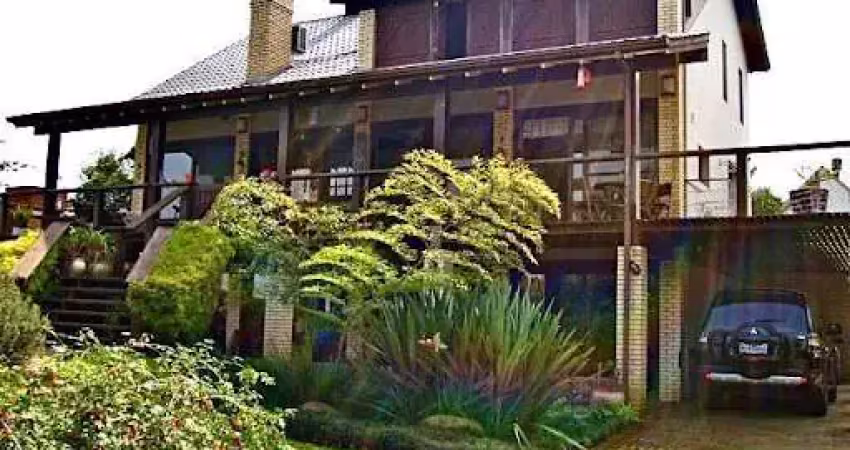 Casa espaçosa com piscina e 5 dormitórios na paragem verdes campos