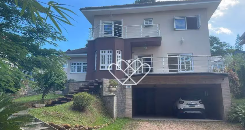 Viva com conforto e sofisticação em casa de alto padrão no condado de castella
