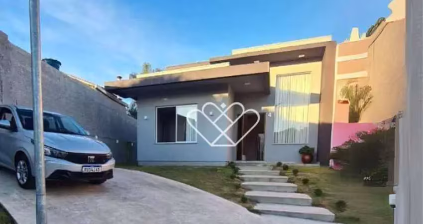 Casa dos seus sonhos: 3 dormitórios, suíte, churrasqueira e quintal em condomínio fechado!