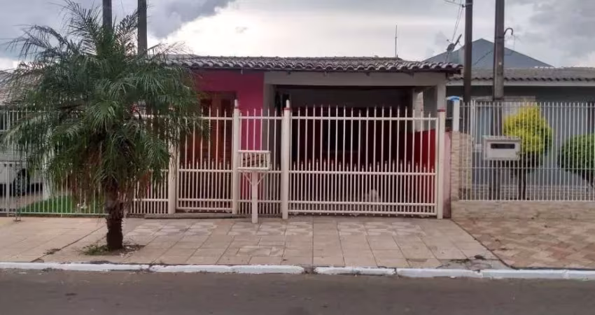 Casa com 2 Dormitórios e Churrasqueira: Perfeita para Você e Sua Família!
