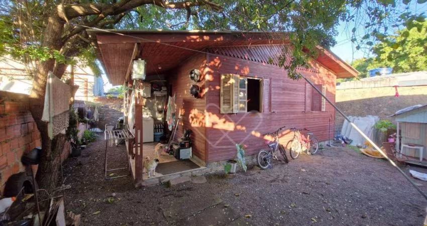 Casa com 2 dormitórios e pátio amplo para alugar no parque florido