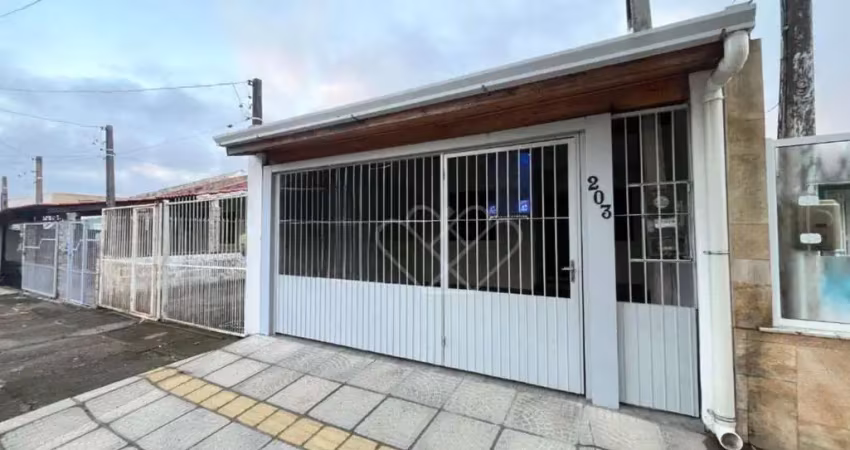 Casa com 2 dormitórios e área gourmet com churrasqueira no bairro auxiliadora