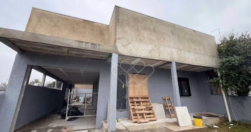 Sua nova casa espera por você: imóvel com 3 dormitórios e amplo terreno no coração da cidade