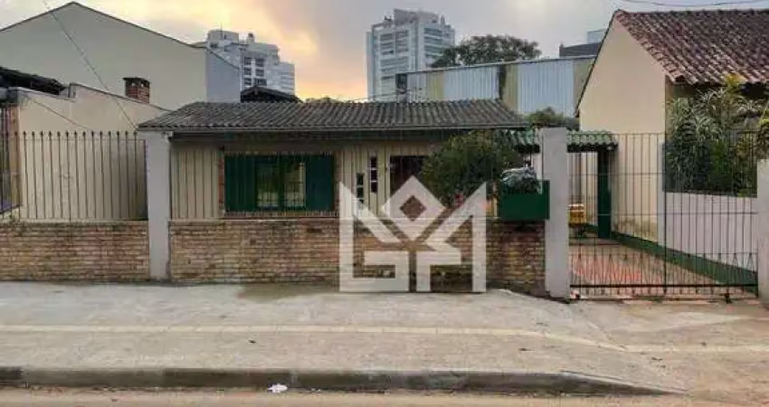 Duas casas no mesmo terreno com excelente localização no bairro oriçó