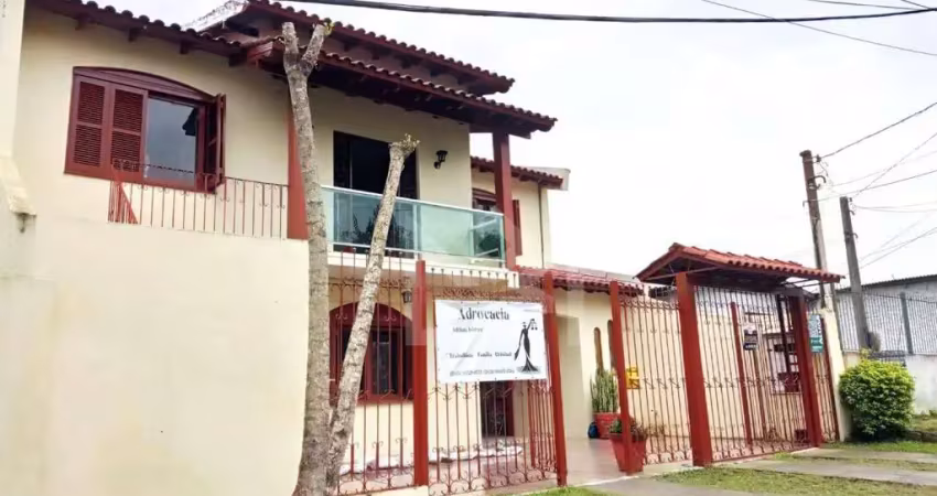 Casa espaçosa com 4 dormitórios no bairro salgado filho