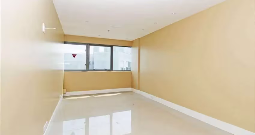 Sala comercial à venda na Avenida Assis Brasil, São Sebastião, Porto Alegre