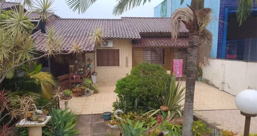Casa em condomínio fechado com 3 quartos à venda na Rua Tenente Ary Tarrago, Jardim Itu Sabará, Porto Alegre