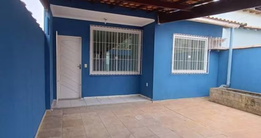 Casa para Venda em Rio das Ostras, Atlântico, 3 dormitórios, 2 suítes, 2 banheiros, 2 vagas