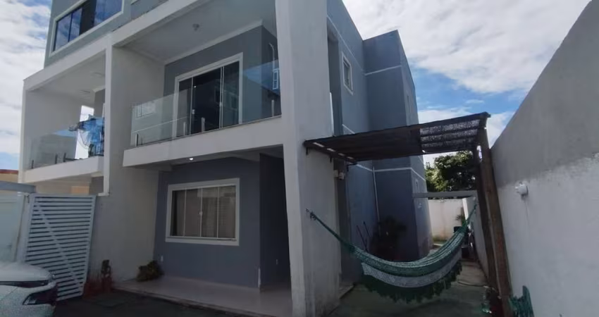 Casa para Venda em Rio das Ostras, Colinas, 3 dormitórios, 1 suíte, 3 banheiros, 1 vaga