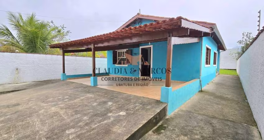 CASA A VENDA. EXELENTE OPORTUNIDADE A 550M DO MAR